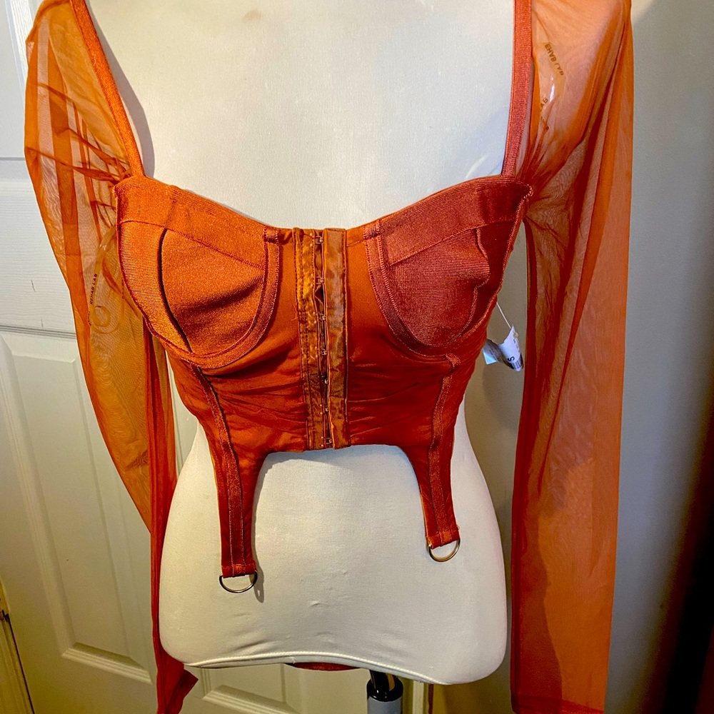 Sexy crop with tags